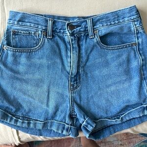 American Eagle mom jeans.  Size 6